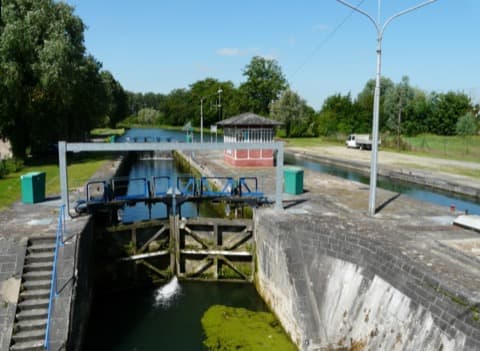 Couvreur Thun-l'Évêque